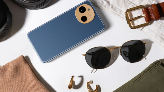 個性あふれるデザインと、防水防塵※2・耐衝撃※3の強さを備える。