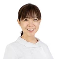 東 衣里